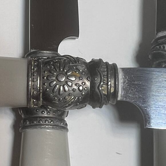 Pioneer Woman Cowgirl Lace pearl gray 3 pc set Flatware 3 forks 3 knives ONLY DC - Picture 5 of 16